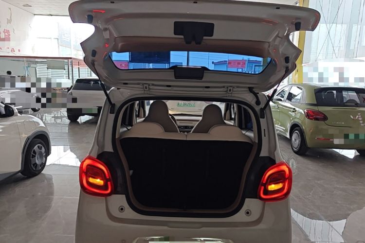 Used Wuling Hongguang MINIEV 2025 Four-Door Version Advanced Edition Trunk