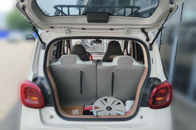 Used Wuling Hongguang MINIEV 2025 Four-Door Version Advanced Edition Trunk