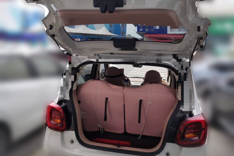 Used Wuling Hongguang MINIEV 2025 Four-Door Version Advanced Edition Trunk
