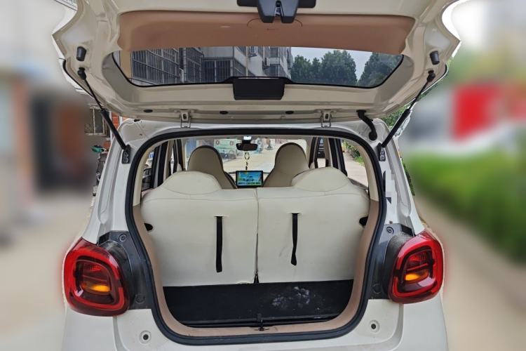 Used Wuling Hongguang MINIEV 2025 Four-Door Version Advanced Edition Trunk