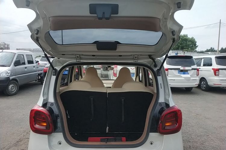 Used Wuling Hongguang MINIEV 2025 Four-Door Version Advanced Edition Trunk