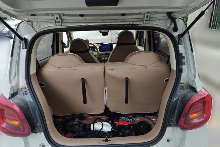 Used Wuling Hongguang MINIEV 2025 Four-Door Version Zhenxiang+ Edition Trunk