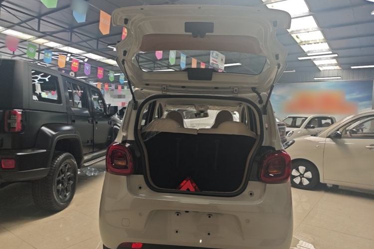Used Wuling Hongguang MINIEV 2025 Four-Door Version Premium Edition Trunk