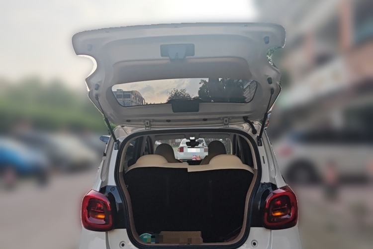 Used Wuling Hongguang MINIEV 2025 Four-Door Version Advanced Edition Trunk