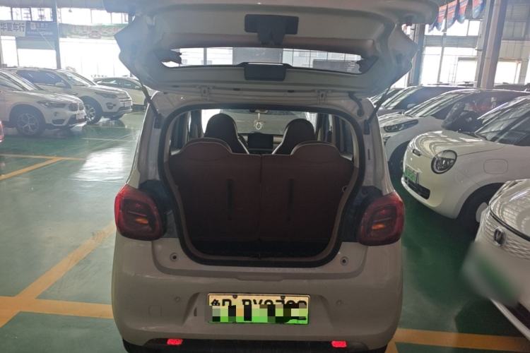 Used Wuling Hongguang MINIEV 2025 Four-Door Version Premium Edition Trunk