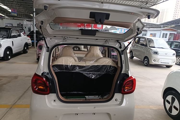 Used Wuling Hongguang MINIEV 2025 Four-Door Version Advanced Edition Trunk