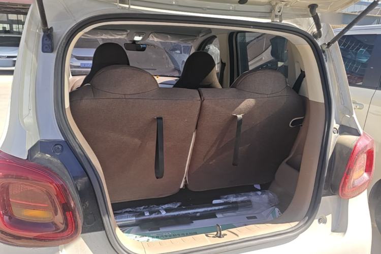 Used Wuling Hongguang MINIEV 2025 Four-Door Version Advanced Edition Trunk