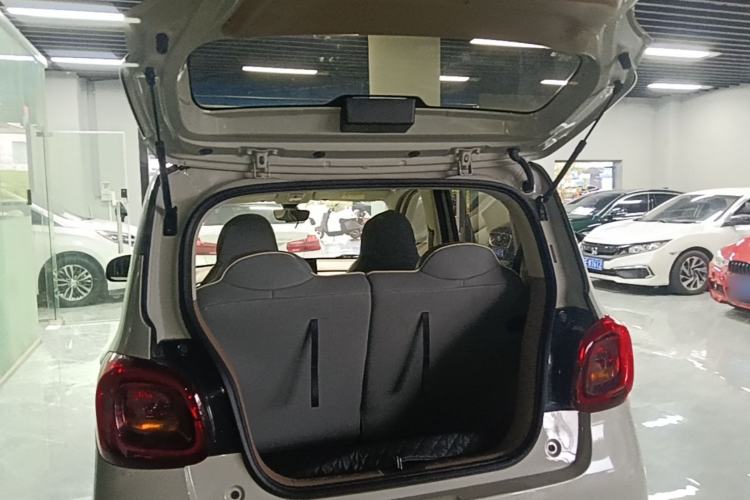 Used Wuling Hongguang MINIEV 2025 Four-Door Version Zhenxiang+ Edition Trunk