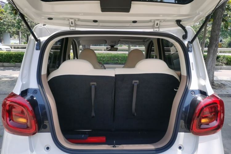 Used Wuling Hongguang MINIEV 2025 Four-Door Version Advanced Edition Trunk