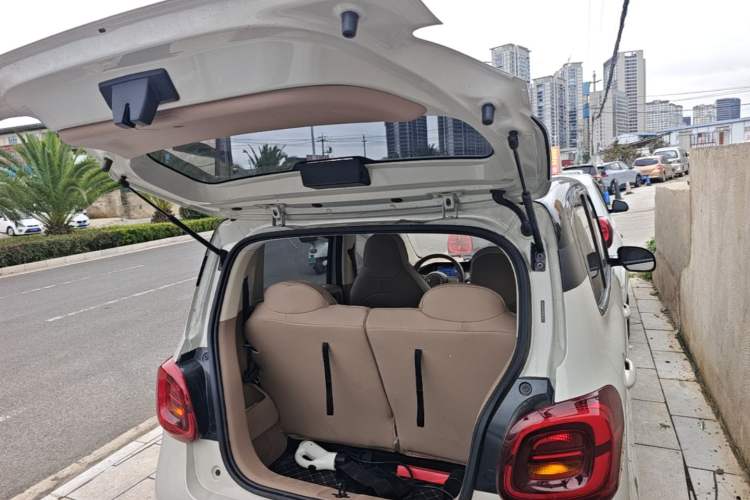 Used Wuling Hongguang MINIEV 2025 Four-Door Version Zhenxiang+ Edition Trunk