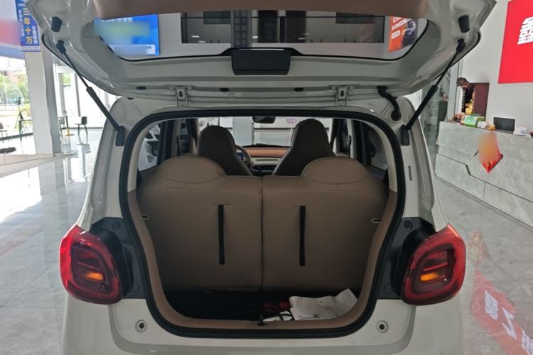 Used Wuling Hongguang MINIEV 2025 Four-Door Version Advanced Edition Trunk