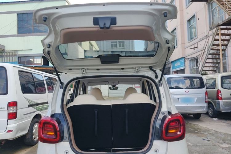 Used Wuling Hongguang MINIEV 2025 Four-Door Version Advanced Edition Trunk