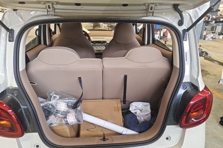 Used Wuling Hongguang MINIEV 2025 Four-Door Version Advanced Edition Trunk