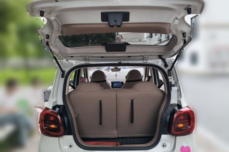 Used Wuling Hongguang MINIEV 2025 Four-Door Version Premium Edition Trunk