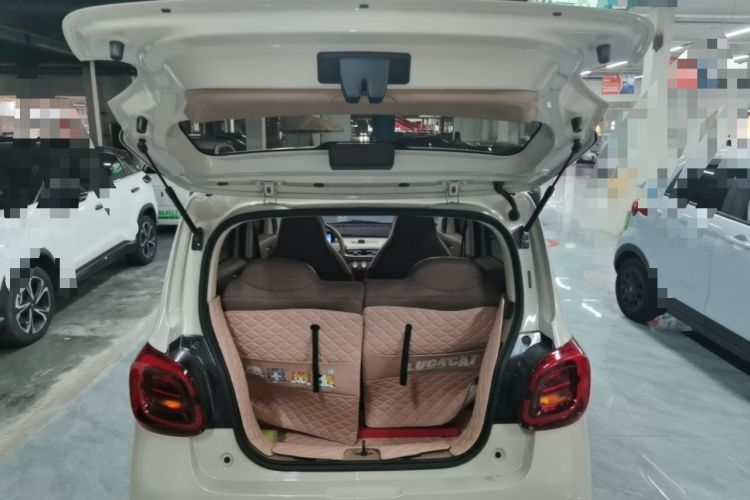 Used Wuling Hongguang MINIEV 2025 Four-Door Version Advanced Edition Trunk