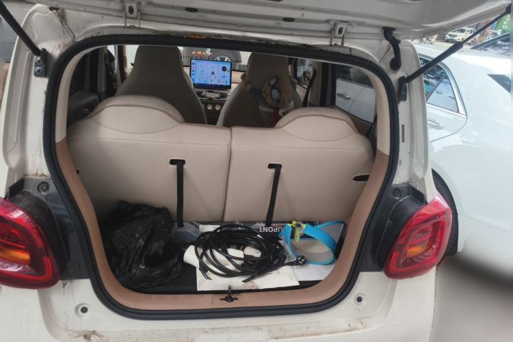 Used Wuling Hongguang MINIEV 2025 Four-Door Version Advanced Edition Trunk