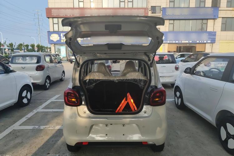 Used Wuling Hongguang MINIEV 2025 Four-Door Version Advanced Edition Trunk