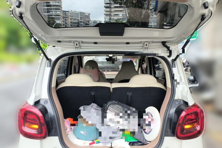 Used Wuling Hongguang MINIEV 2025 Four-Door Version Advanced Edition Trunk