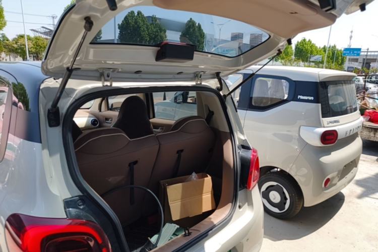 Used Wuling Hongguang MINIEV 2025 Four-Door Version Zhenxiang+ Edition Trunk