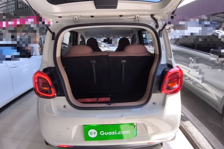 Used Wuling Hongguang MINIEV 2025 Four-Door Version Advanced Edition Trunk