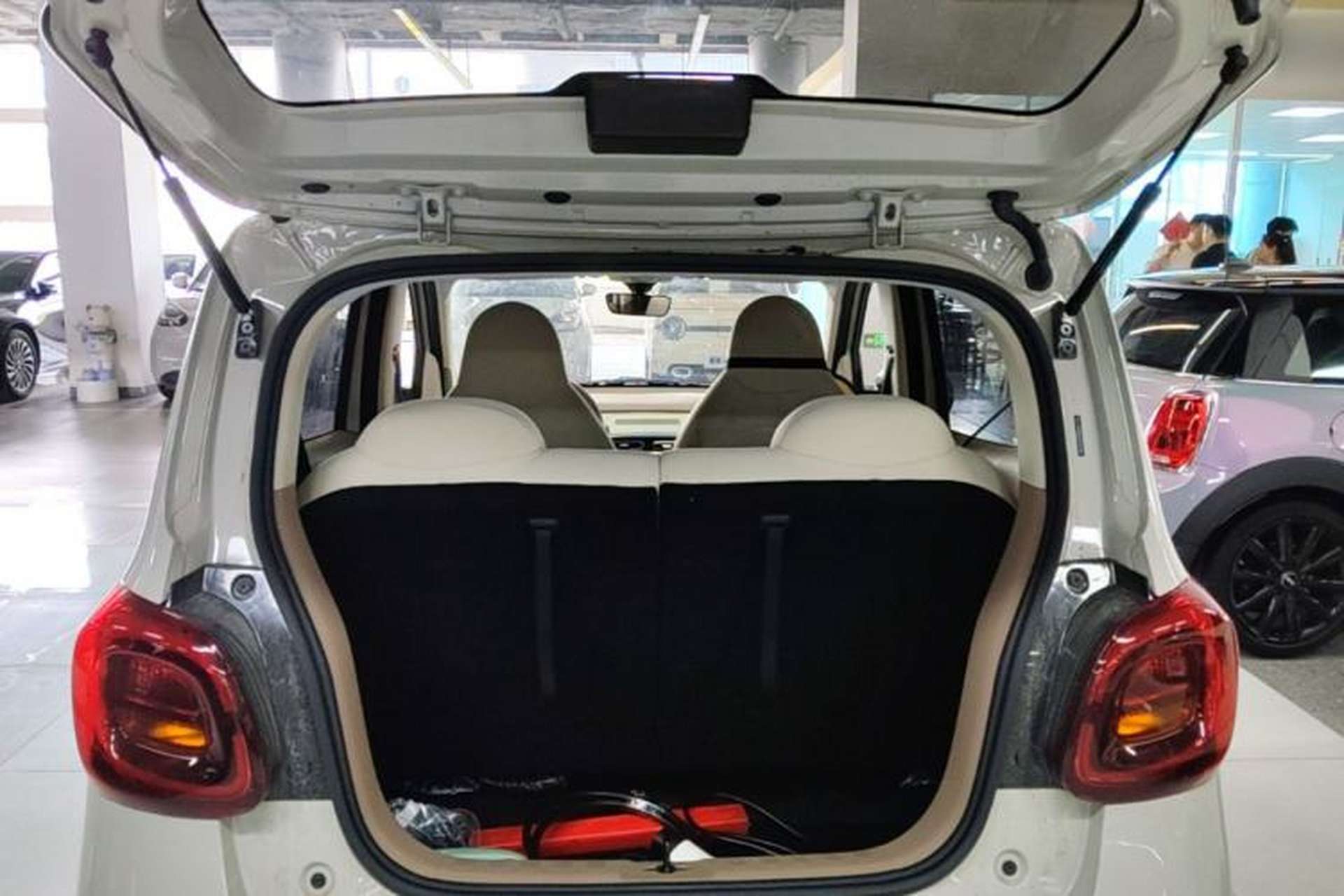 Used Wuling Hongguang MINIEV 2025 Four-Door Version Advanced Edition Trunk