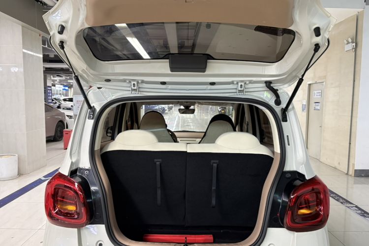 Used Wuling Hongguang MINIEV 2025 Four-Door Version Advanced Edition Trunk
