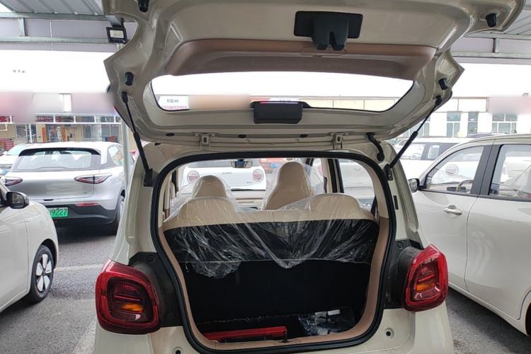 Used Wuling Hongguang MINIEV 2025 Four-Door Version Advanced Edition Trunk