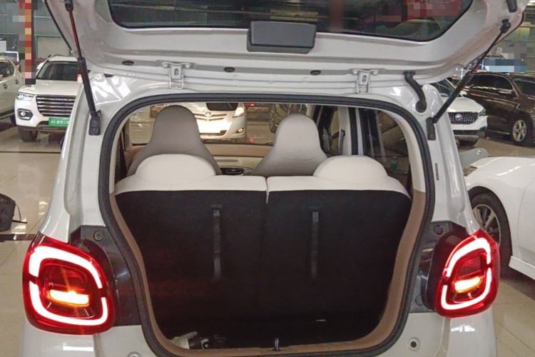 Used Wuling Hongguang MINIEV 2025 Four-Door Version Advanced Edition Trunk