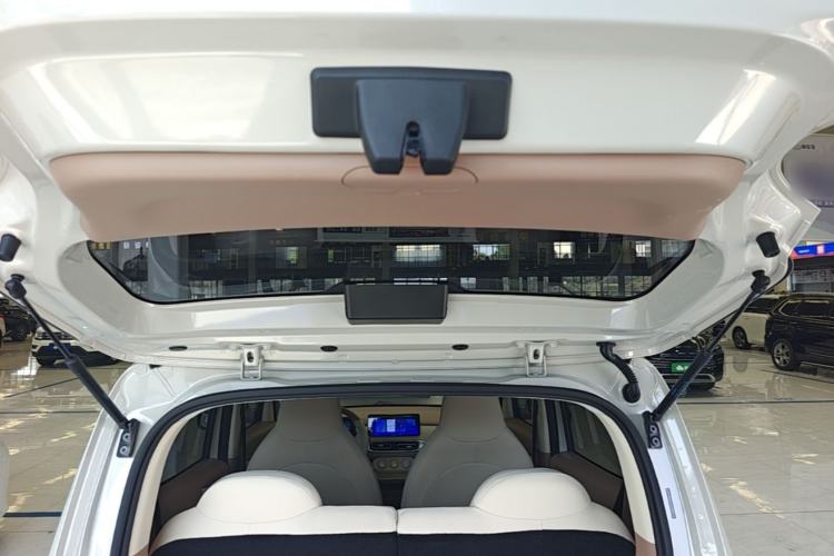 Used Wuling Hongguang MINIEV 2025 Four-Door Version Advanced Edition Trunk