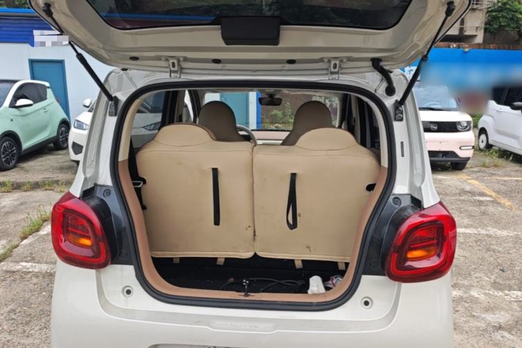 Used Wuling Hongguang MINIEV 2025 Four-Door Version Advanced Edition Trunk