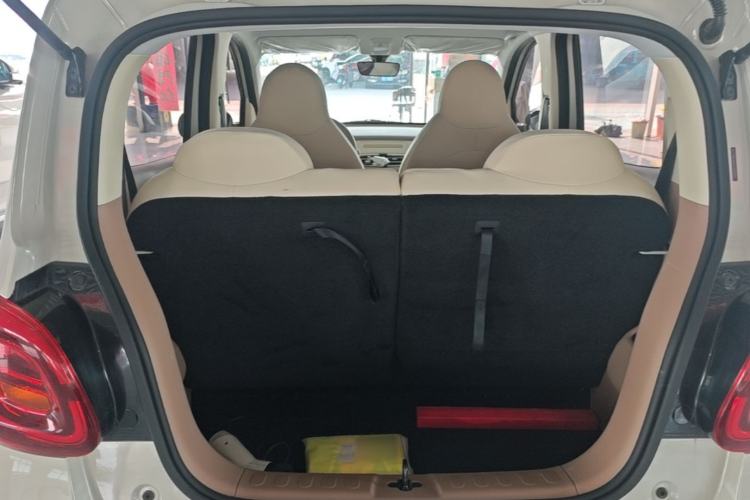 Used Wuling Hongguang MINIEV 2025 Four-Door Version Advanced Edition Trunk