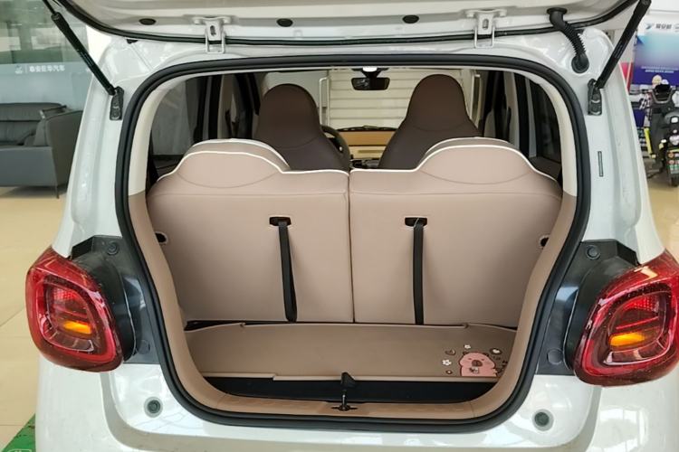 Used Wuling Hongguang MINIEV 2025 Four-Door Version Advanced Edition Trunk