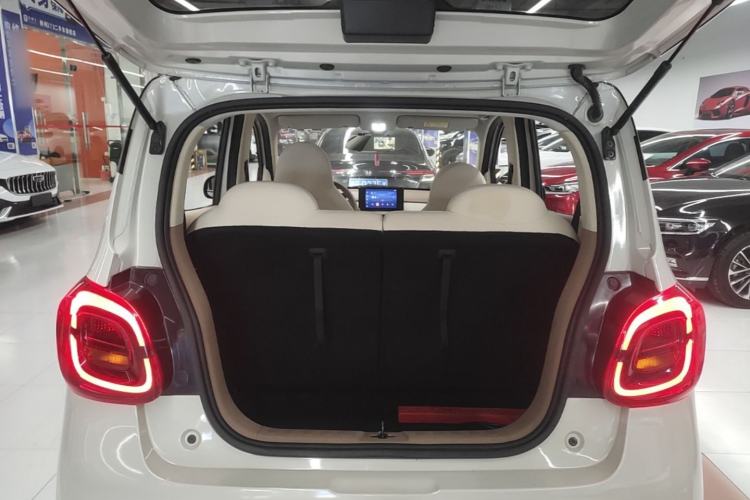 Used Wuling Hongguang MINIEV 2025 Four-Door Version Zhenxiang+ Edition Trunk