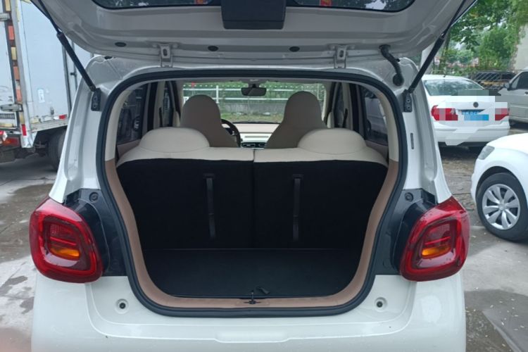 Used Wuling Hongguang MINIEV 2025 Four-Door Version Advanced Edition Trunk