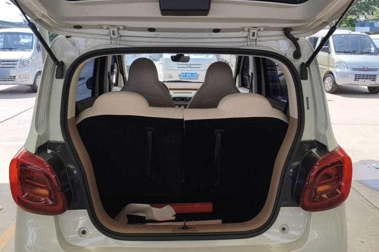 Used Wuling Hongguang MINIEV 2025 Four-Door Version Advanced Edition Trunk