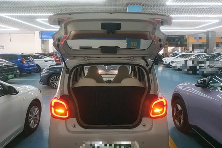 Used Wuling Hongguang MINIEV 2025 Four-Door Version Advanced Edition Trunk