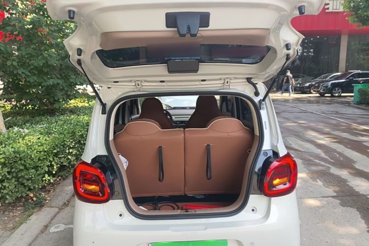 Used Wuling Hongguang MINIEV 2025 Four-Door Version Advanced Edition Trunk