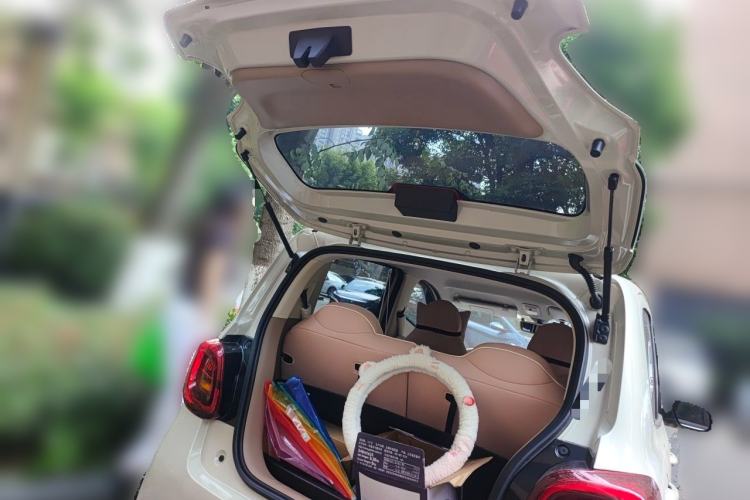 Used Wuling Hongguang MINIEV 2025 Four-Door Version Advanced Edition Trunk