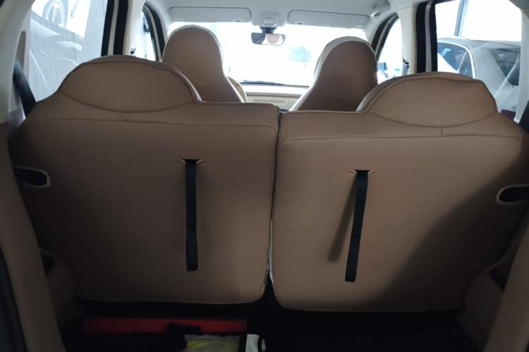 Used Wuling Hongguang MINIEV 2025 Four-Door Version Advanced Edition Trunk