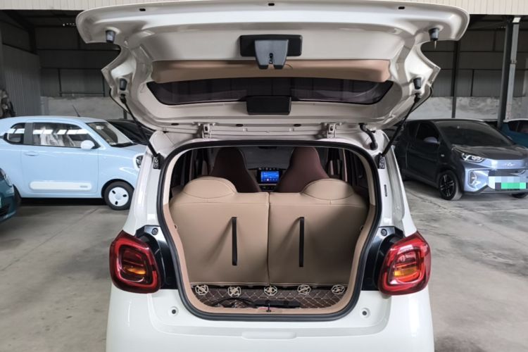 Used Wuling Hongguang MINIEV 2025 Four-Door Version Premium Edition Trunk