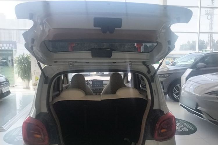 Used Wuling Hongguang MINIEV 2025 Four-Door Version Advanced Edition Trunk