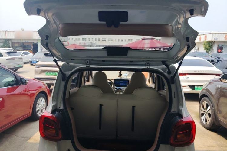 Used Wuling Hongguang MINIEV 2025 Four-Door Version Advanced Edition Trunk