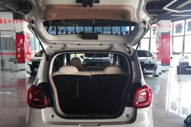 Used Wuling Hongguang MINIEV 2025 Four-Door Version Advanced Edition Trunk