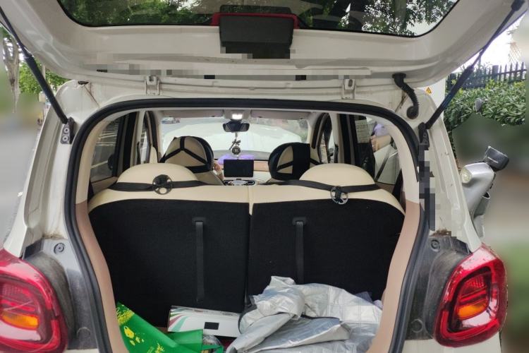 Used Wuling Hongguang MINIEV 2025 Four-Door Version Advanced Edition Trunk