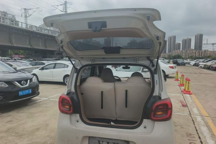 Used Wuling Hongguang MINIEV 2025 Four-Door Version Advanced Edition Trunk