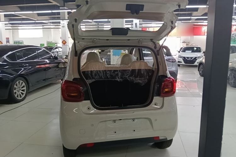 Used Wuling Hongguang MINIEV 2025 Four-Door Version Advanced Edition Trunk