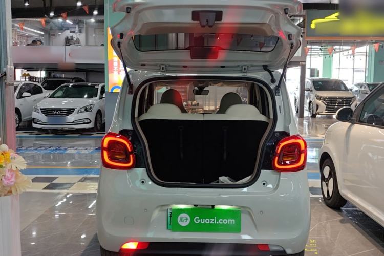 Used Wuling Hongguang MINIEV 2025 Four-Door Version Advanced Edition Trunk