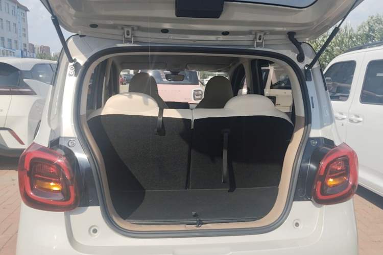 Used Wuling Hongguang MINIEV 2025 Four-Door Version Zhenxiang+ Edition Trunk