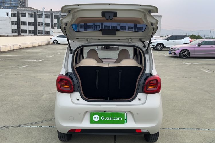 Used Wuling Hongguang MINIEV 2025 Four-Door Version Advanced Edition Trunk
