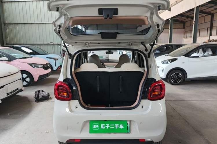Used Wuling Hongguang MINIEV 2025 Four-Door Version Advanced Edition Trunk